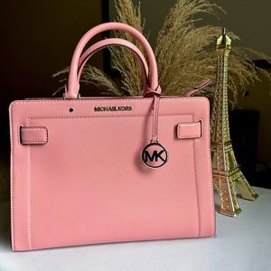 MICHAEL KORS Rayne Medium Saffiano Pink
Leather Satchel Crossbody Bag